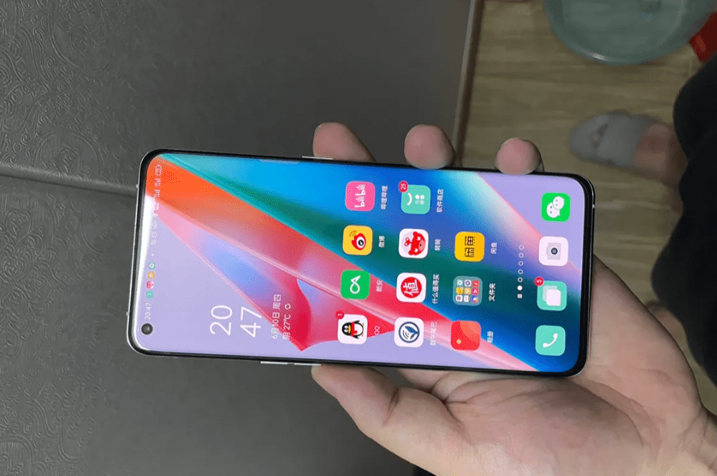 oppo手机怎么样充电对电池好 860289090b834882ac4a5953b8179d00.png