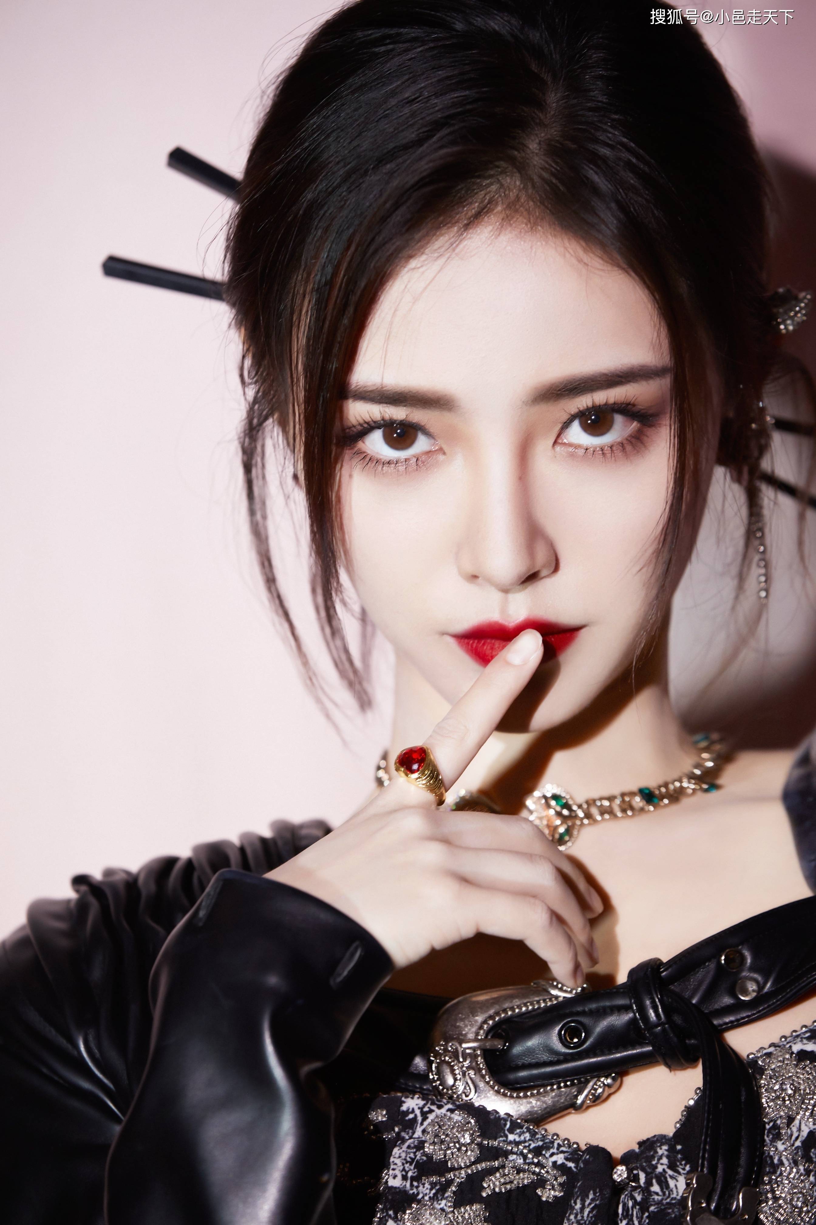 许佳琪拔发簪可爱合集