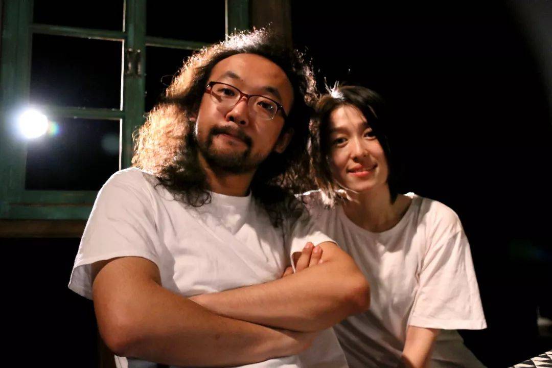 当年在电影《我们俩》演大学生的她,如今不怕扮丑,演起中老年人_宫哲