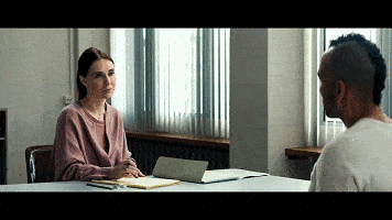 个很强的pua高手,而女主因为家庭环境以及职业影响,有着一定的控制欲