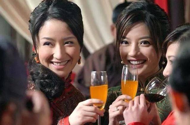 京华烟云里那个守寡一辈子的曼妮真的太好笑了