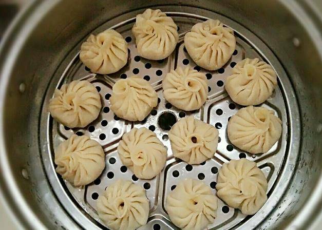 包子怎么蒸才有汤 b6f1dd8f14f2440eaedde5ed180a4f44.jpeg