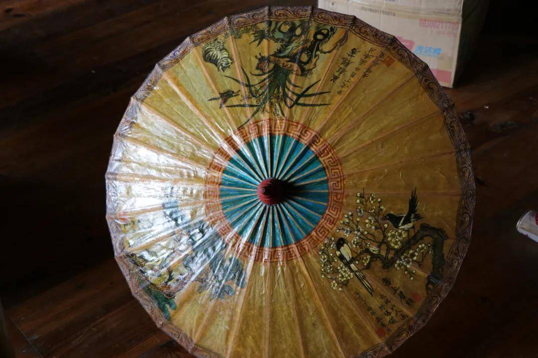 伞有一边塌了 0083d569c5e74d4584bb78e9fd8678bc.jpeg