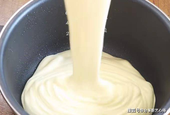 做法|电饭煲蛋糕的好吃做法，分享配方比例，松软不塌陷，比烤的还香