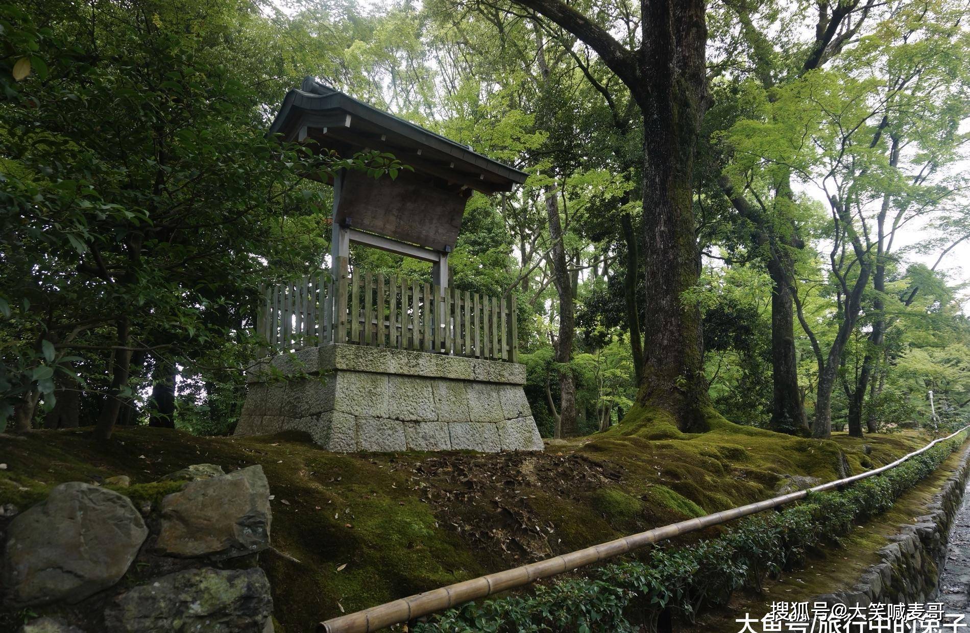 90与00后的回忆，《聪明的一休》里金光灿灿的寺庙，原来在这_日本