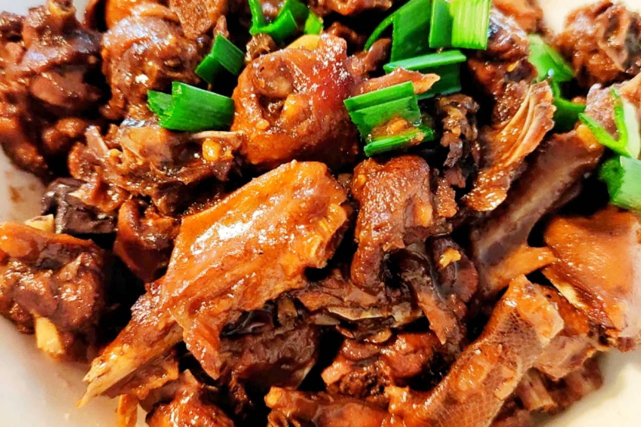 「家常啤酒鸭&3个重要的烹饪技巧」:1,想把鸭肉带有的鸭膻味完全