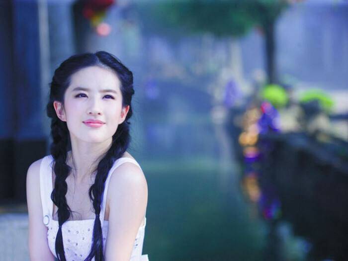 刘亦菲本人照片 b7d955c0b5d04473950ec0ddbe3684bc.jpeg