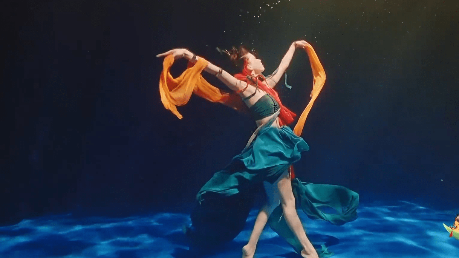 河南卫视又炸场洛神舞再获官方力挺意外曝出神仙姐姐真实身份