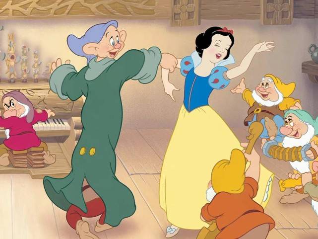 原创迪士尼翻拍《白雪公主,女主长相"鲶鱼系,小麦肤色太不符