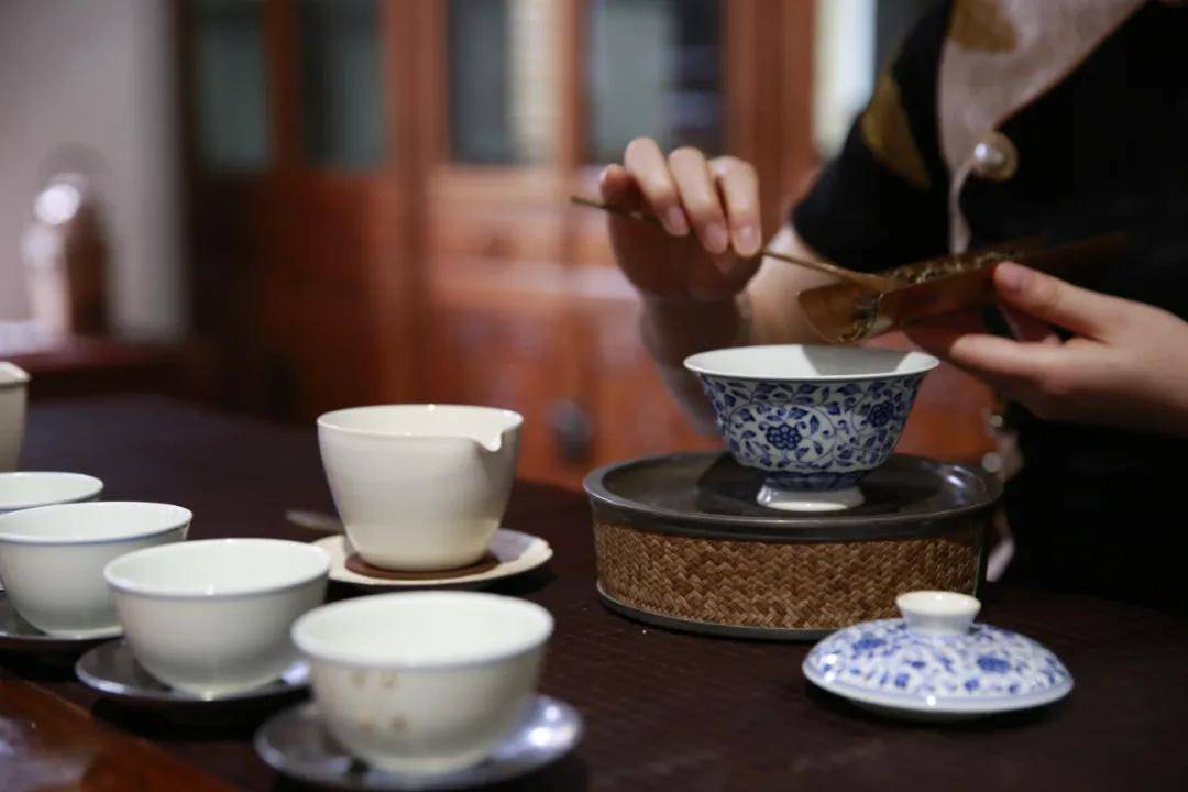 一盏清茶,便是半世清欢.