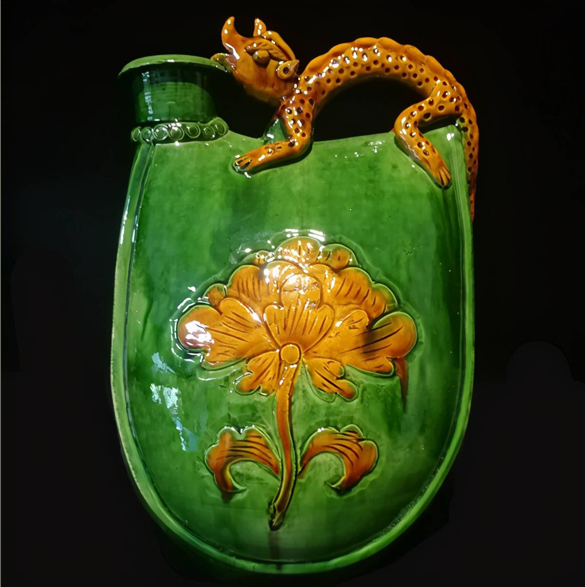 孙天舒:"钻出来"的辽瓷文化_陶瓷