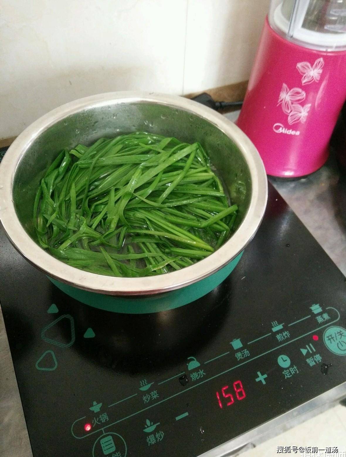 做法|解锁韭菜的花样新吃法，孩子看到就想吃，味道鲜美，做法简单