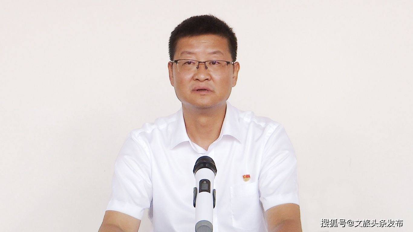 6月26日上午,楚雄州永仁县委组织新当选的十四届县委常委,委员,候补