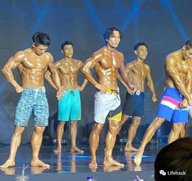深海人鱼|天呐！这是只存在于漫画里的肌肉男菩萨么？