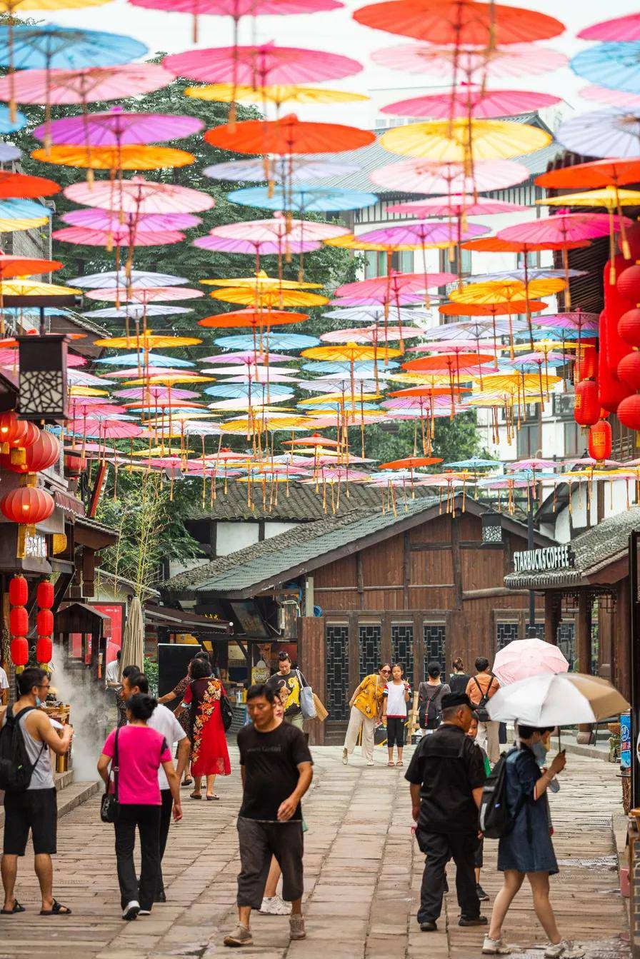 来了重庆磁器口后街今日开业首届华服文化节惊艳来袭