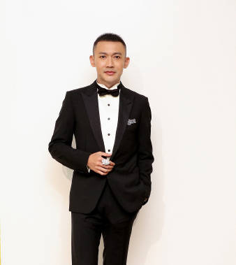 著名演员聂远:风雨中贤妻高擎爱的旗帜-搜狐大视野-搜狐新闻