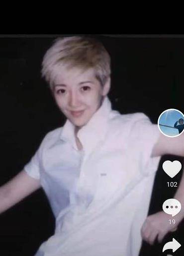 乔乔的要求就是宁可不红,也不会不承认自己是les.