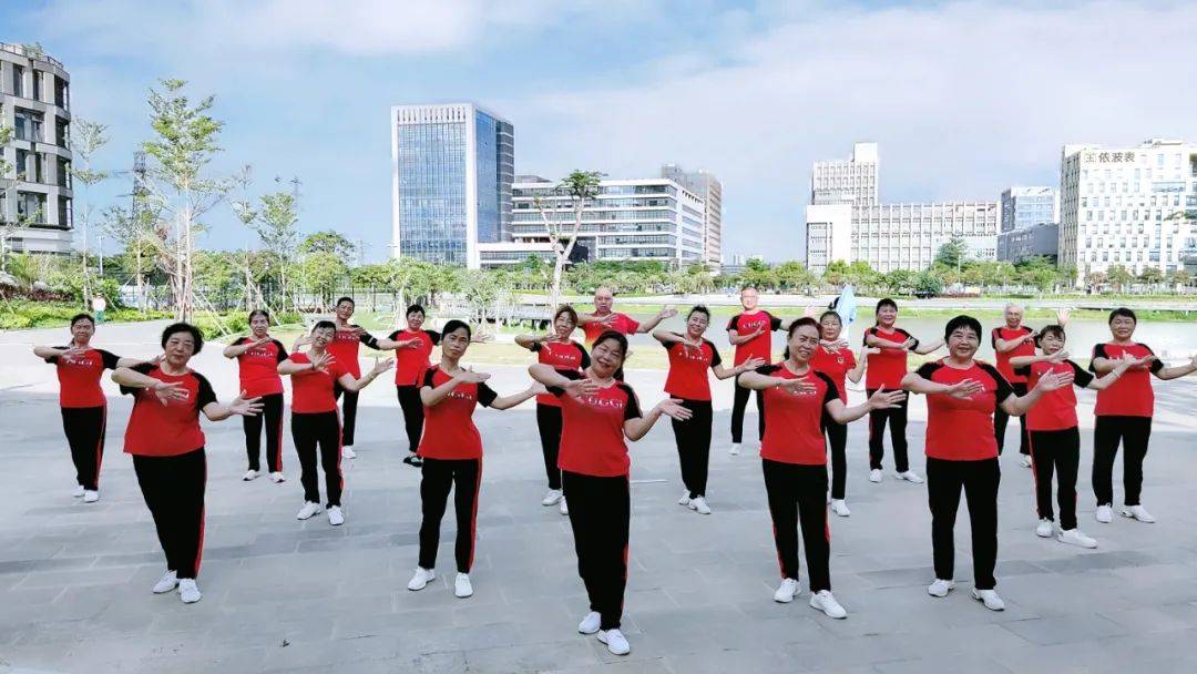 「大眼睛广场舞」百场公益培训第42场"健康中国,舞蹈风采"_高世秀