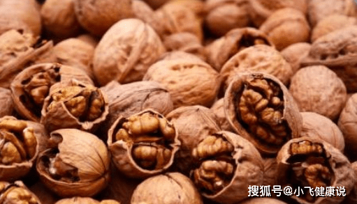 核桃和此物一起煮 腰不痛了 腿不酸了 女性想美容不妨试试 健康 中华健康网
