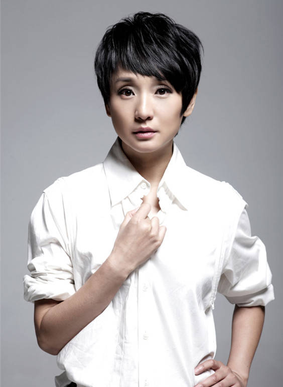 21岁被张艺谋看中一炮而红,王全安耿乐都是前任,50岁仍未婚_角色