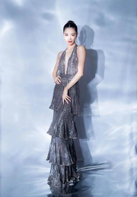 惊艳的女人味裙子 cdccbdadbef94980884f5bba12f0924f.jpeg