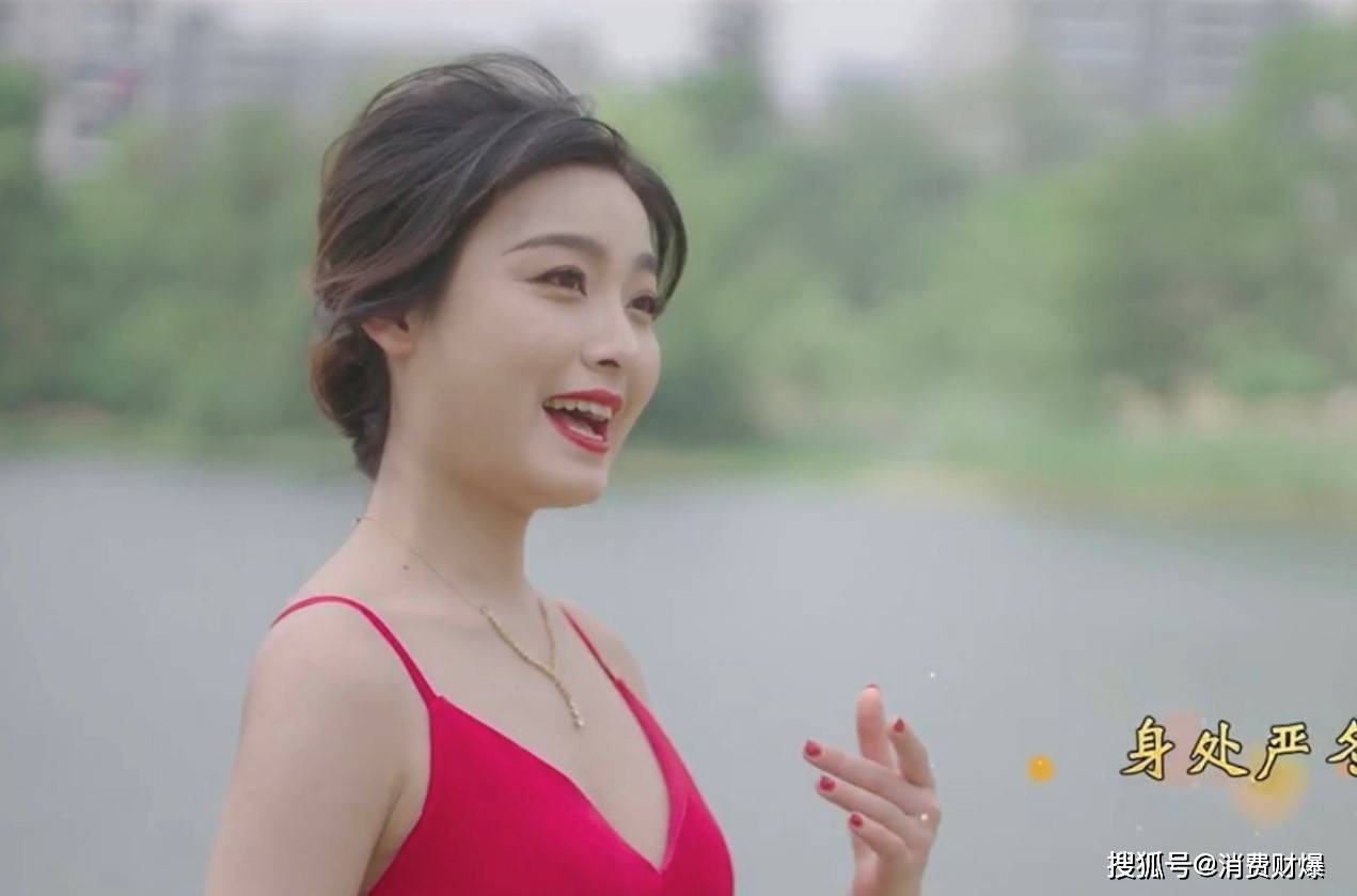 高楠演唱《盼春风》节目最后在歌曲《盼春风》中圆满落幕,由知名青年