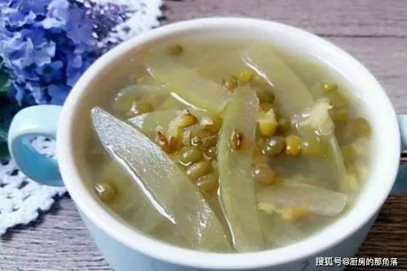 夏天喝什么汤最好最清热解毒 f89ff83811184d9f98b0e125991263f2.jpeg
