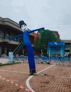 差不多|搞笑GIF：你把衣服脱下来，我帮你洗吧！