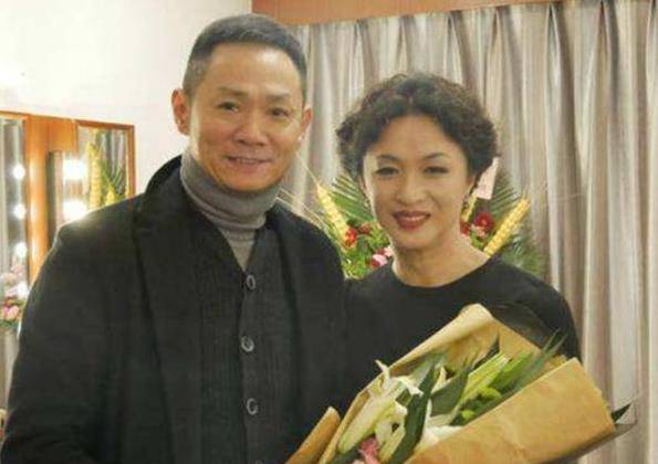 他是著名影帝娱乐圈最好男人妻子去世十年无心再娶至今单身一人