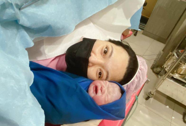 生活|恭喜！37岁女星二胎得子，嫁豪门7年，已育有双胞胎女儿生活幸福