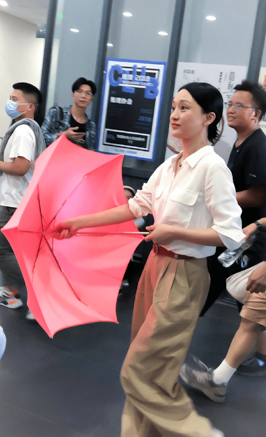 周也身高实际多高 d00a7c20d0c445a4b13c400e258443c7.png