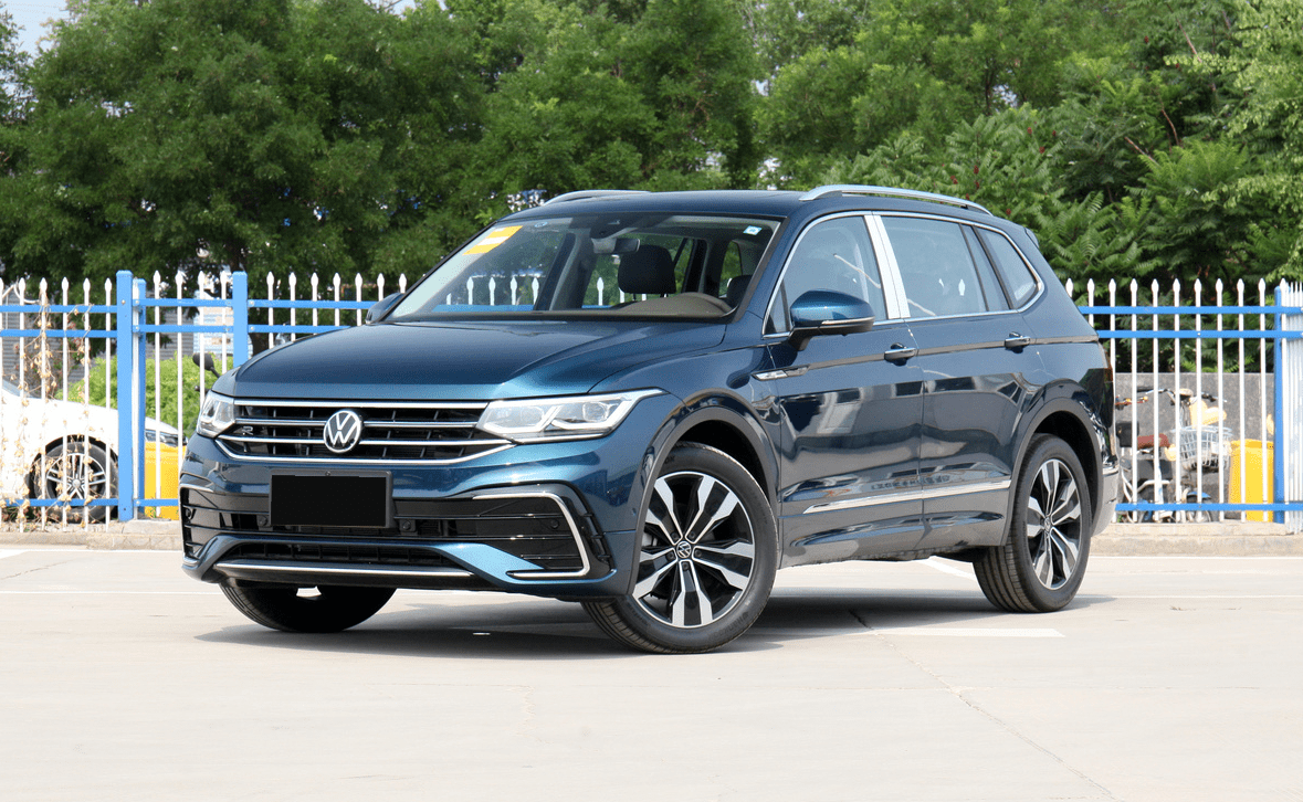 原创大众新款途观l实车到店,配四出排气 悬浮式大屏,车身进一步加长