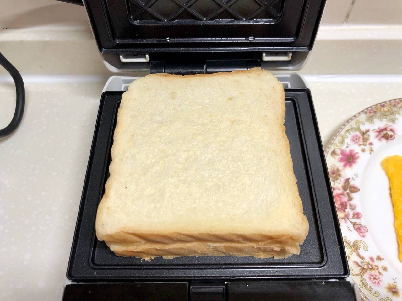 食材|早餐给家人准备个三明治，配上点牛奶，荤素搭配，营养丰富又健康