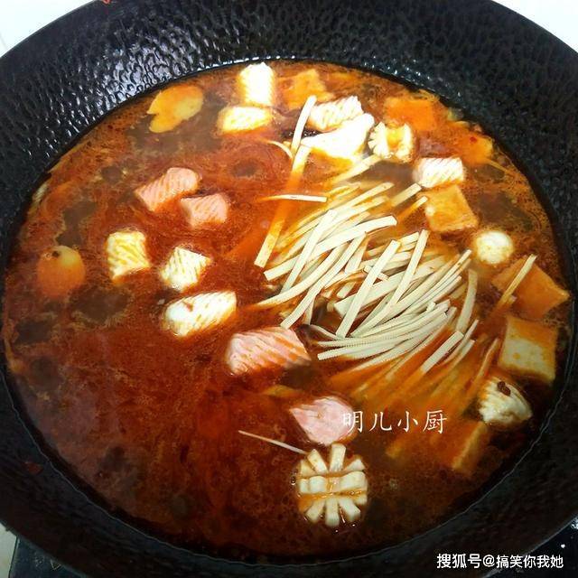 丸子|天热没食欲就吃这碗饭,比泡面简单比煮面香,吃完还想吃