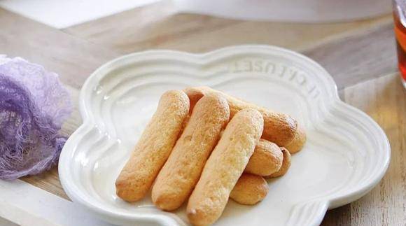 手指|宝宝健康零食,只需2个蛋1碗面粉,油都不用,帮你省1斤猪肉钱