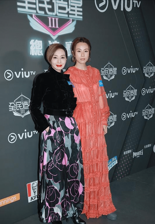 叶童|张国荣前女友罕见亮相，60岁头发花白淡妆撞脸叶童，手纹暴露年龄