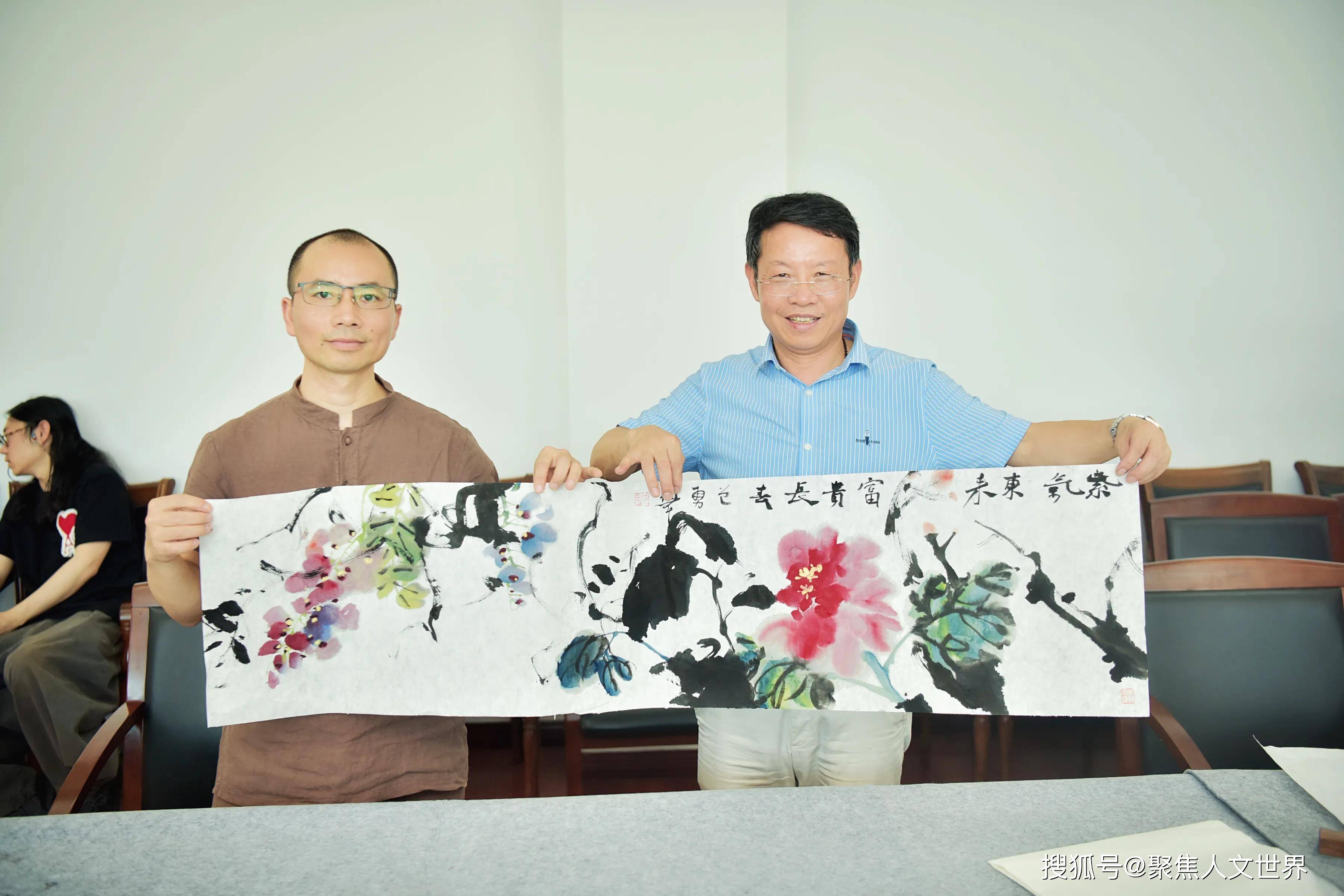 宜兴|宜兴扬子书画学会分会会长：陶政宁