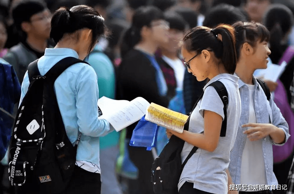 原創高考前一天學霸和學渣的做法大不同成績好壞其實早有預料