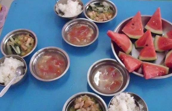 什么|孩子最爱的幼儿园“大锅饭”，有什么魔力？4点优势在家很难做到