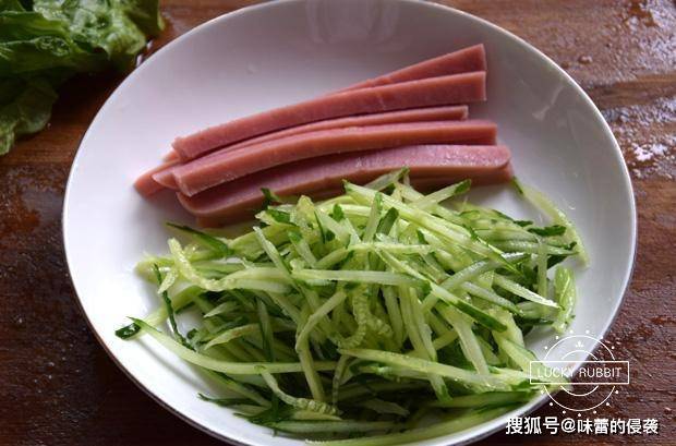 杂粮|早餐快手鸡蛋饼，5分钟搞定，健康卫生，比杂粮煎饼好吃多了