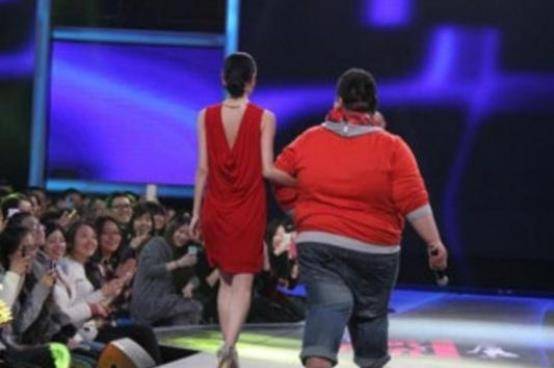 女神|非诚勿扰:300斤胖子还未自我介绍完就全灭灯,报出年薪牵走女神