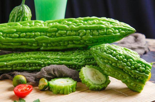 控制|糖尿病患者,应该多喝水还是少喝水?怎么喝水好?听听医生的回答