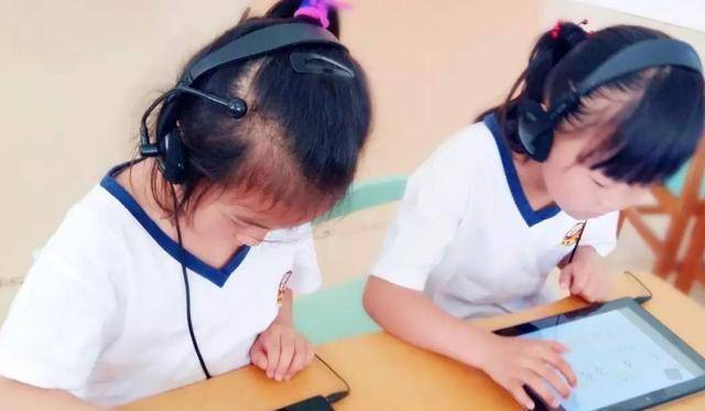 因为|宝妈晒幼儿园“学费单”火了，引无数父母共鸣：三胎谁爱生谁生