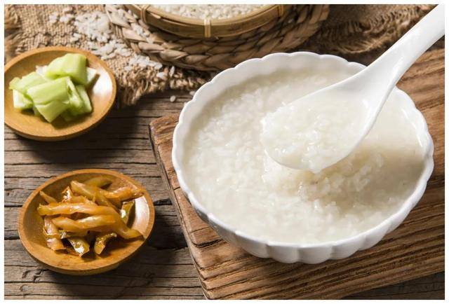 控制|糖尿病患者,应该多喝水还是少喝水?怎么喝水好?听听医生的回答