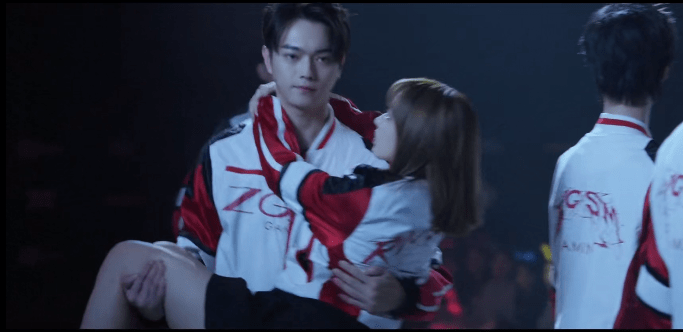 比赛|魔幻电竞爱情剧《你微笑时很美》靠双修就能拿冠军？