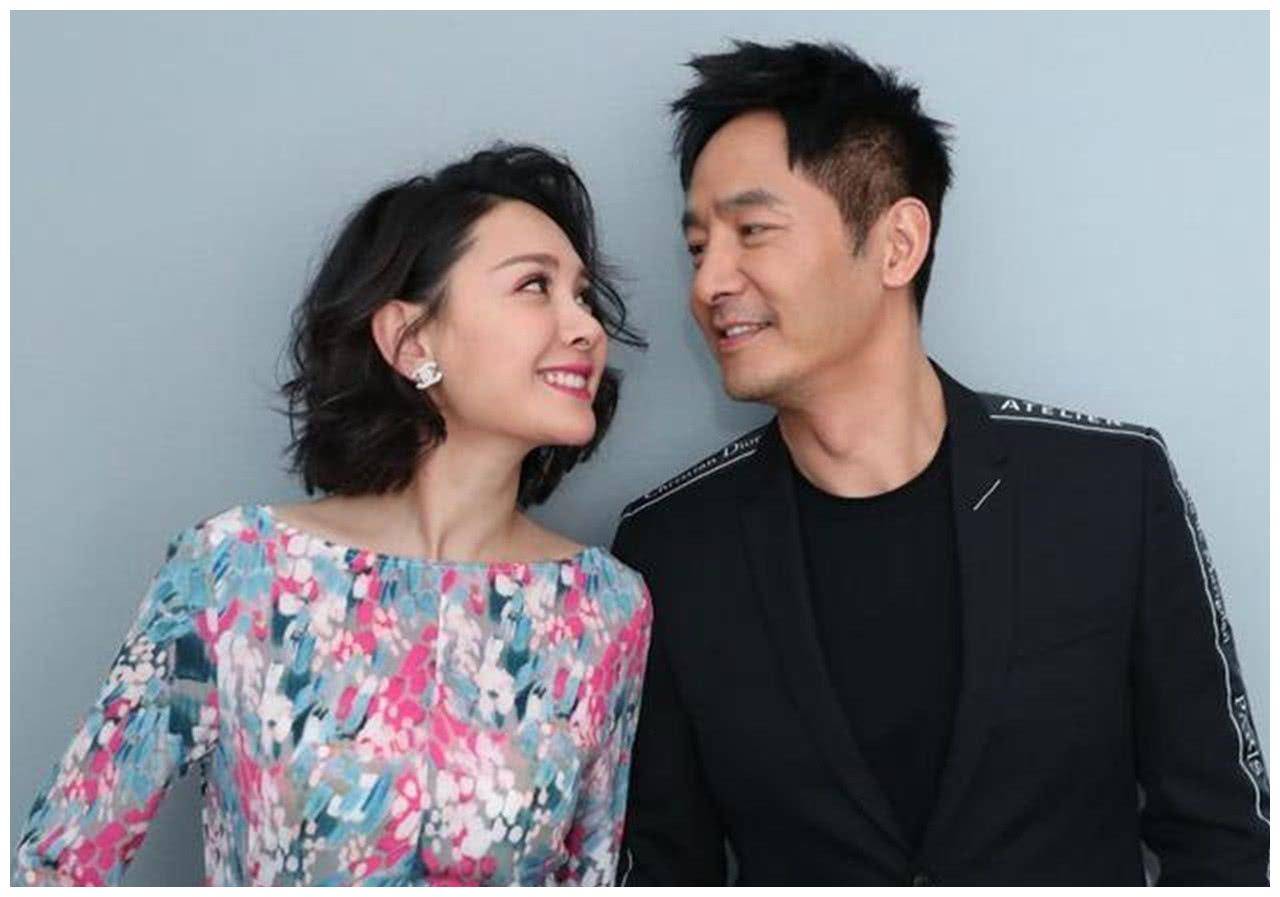 夫妻俩|她不拍戏却被综艺带红了，结婚12年越来越恩爱，今9岁儿子帅气