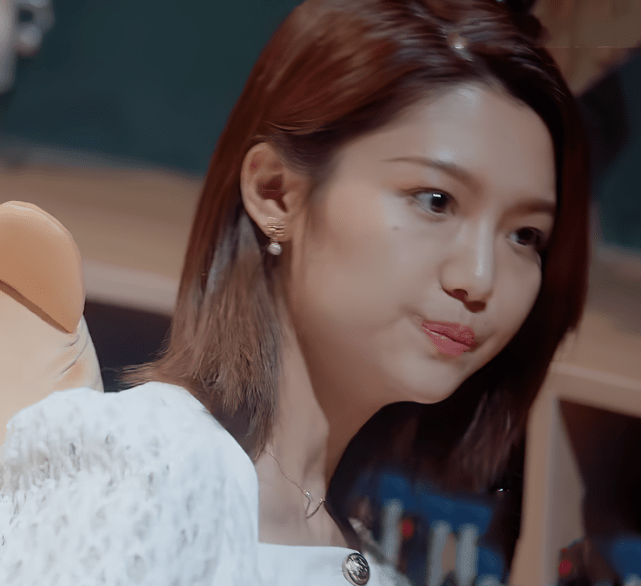 心动的信号4:女1邀请男1男3出去玩,橙子故意不去,场面一度尴尬_洪成成