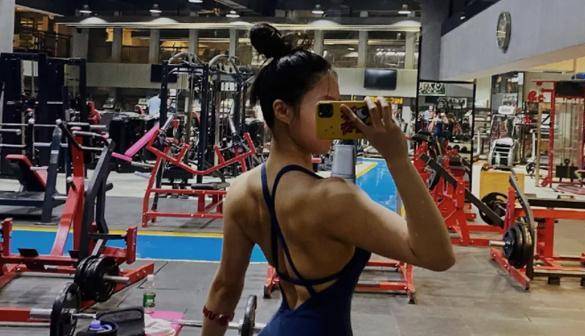 好身材|广州女孩好身材，凭魅力气质走红，“翘臀”这样练出来