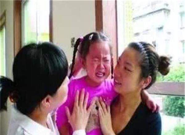 因为|“新型冷暴力”正在幼儿园盛行，孩子表达不出来，家长也一无所知