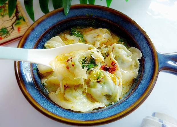 蔬菜|小长假早餐就做它，一碗营养就足了，热乎乎下肚，周身舒服！